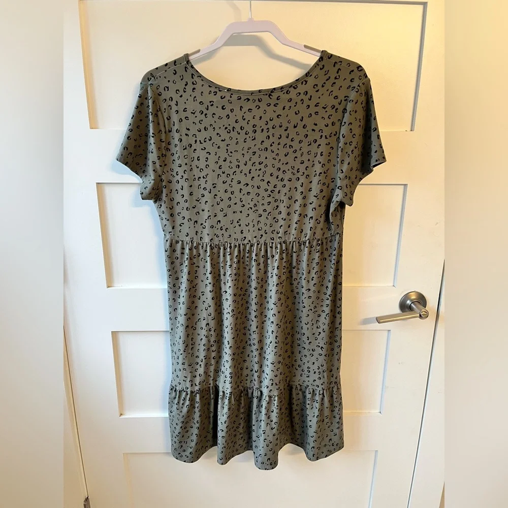 Dress - Picture 2 of 3